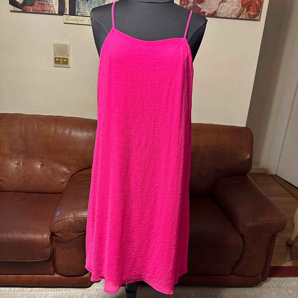 TACERA COLOR PINK SIZE XL WOMENS BEAUTIFUL 🤩 DRESS IN EXCELLENT CONDITION